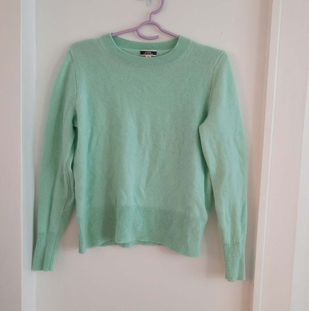 J. Crew 100% Cashmere Mint Green Crew Neck Sweater Size XS - Picture 2 of 7